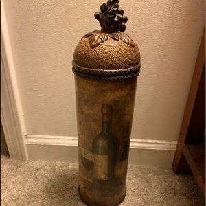 Wine bottle urn NWOT